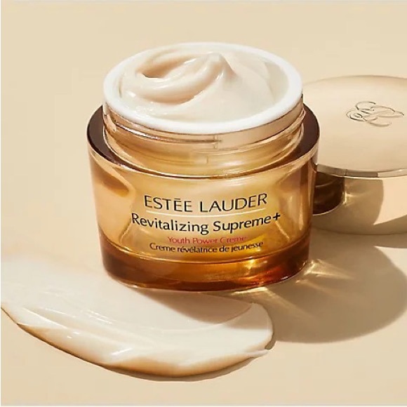 Estée Lauder Revitalizing Supreme+ Moisturizer
Youth Power Creme 30ml - Picture 6 of 6